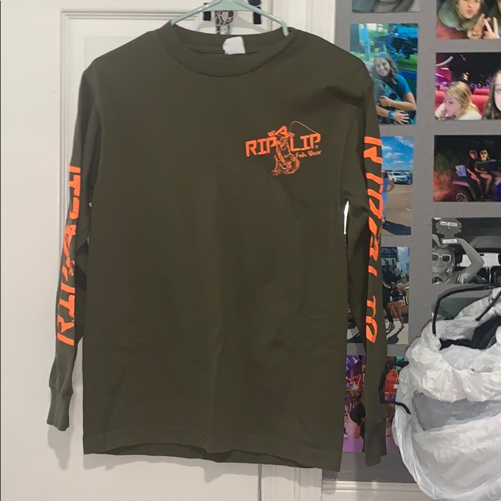 long sleeve shirt